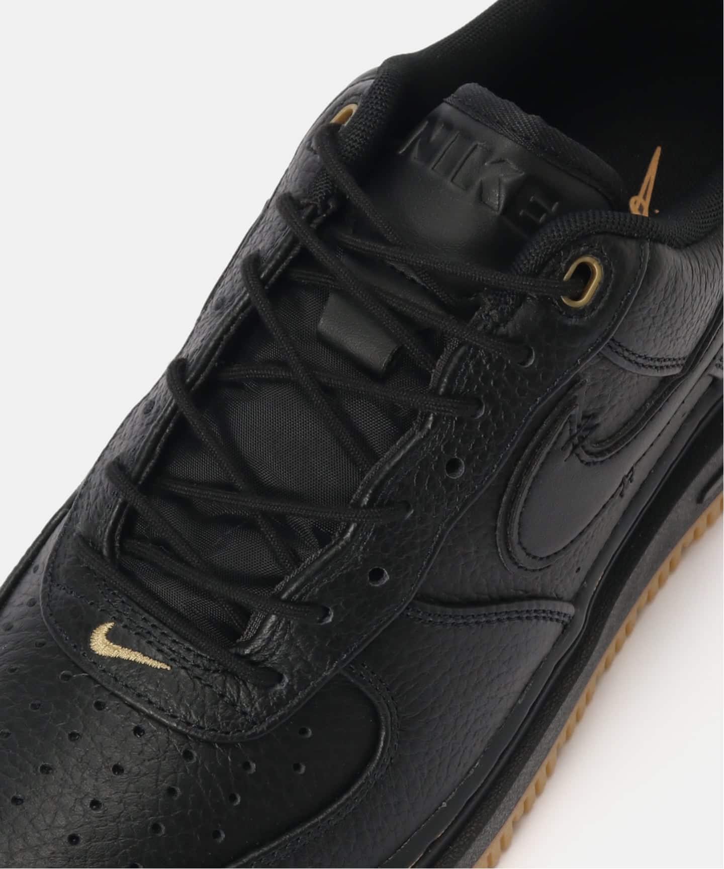 NIKE AIR FORCE 1 LUXE DB4109-001