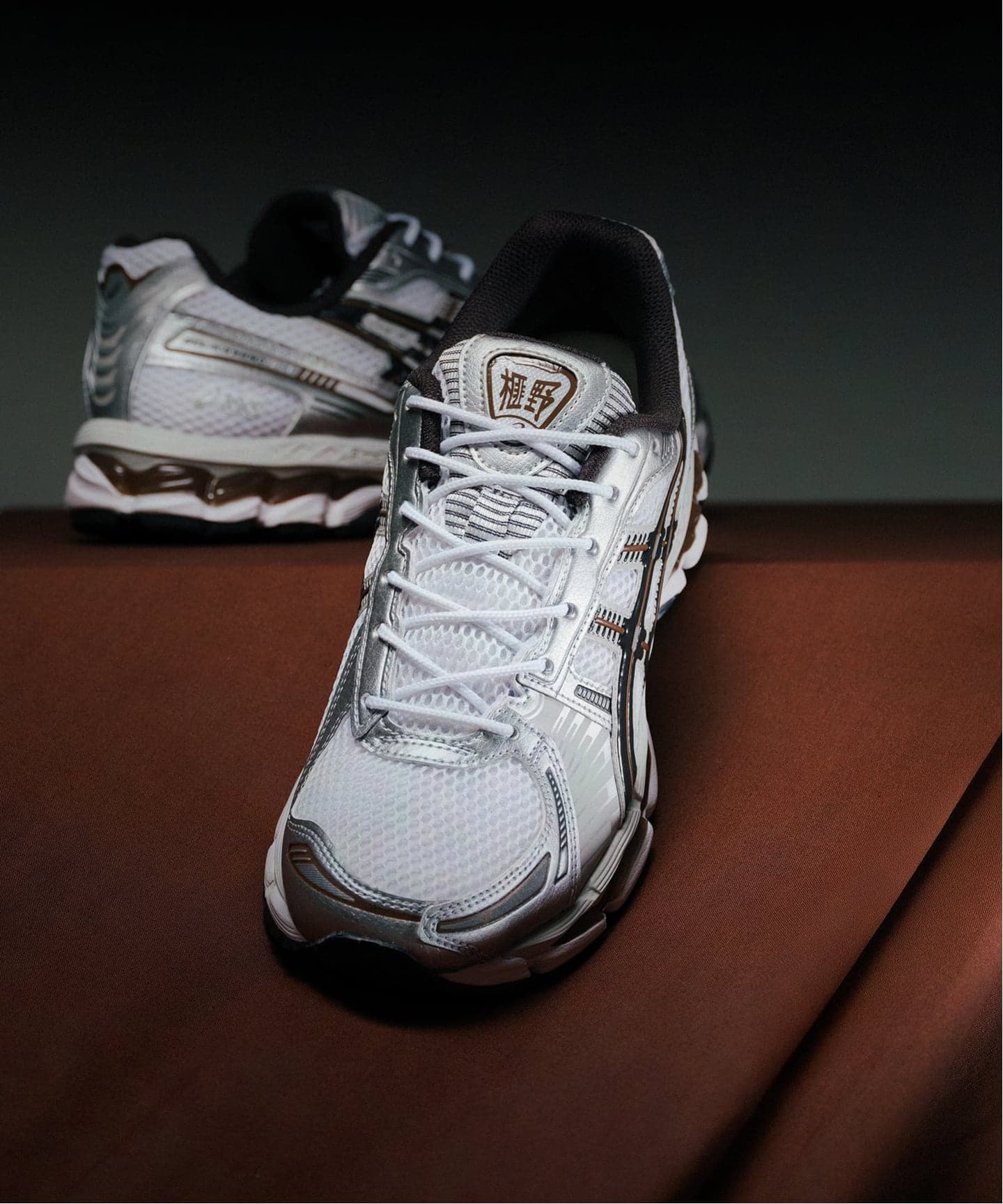 【日本国内限定カラー】ASICS GEL-KAYANO 12.1 1203A759.104