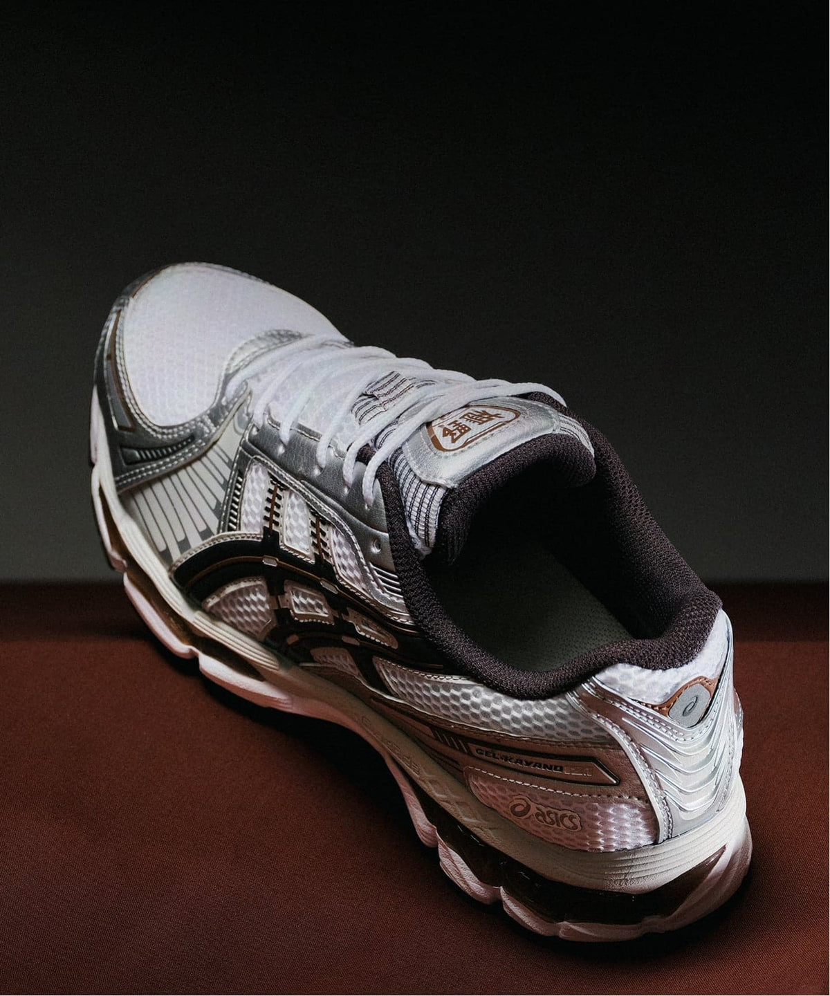 【日本国内限定カラー】ASICS GEL-KAYANO 12.1 1203A759.104