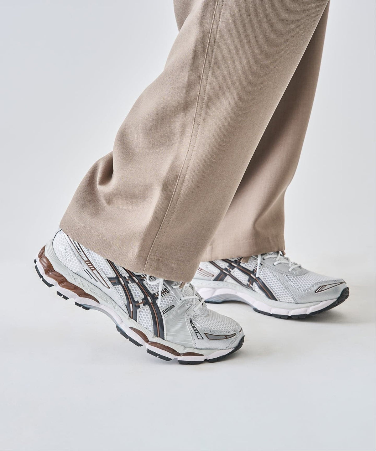 【日本国内限定カラー】ASICS GEL-KAYANO 12.1 1203A759.104